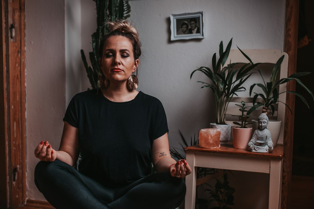 Photo meditation vs mindfulness differences